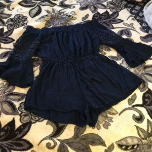 Half shoulder Romper